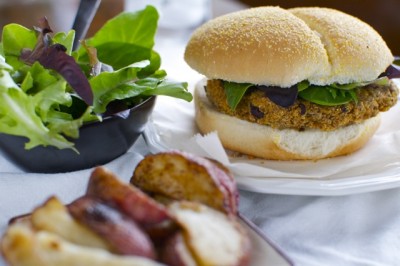 Another quick and easy vegan meal from Namely Marly: Black and White Bean Burgers.