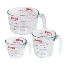 Pyrex 3-piece measuring cup set